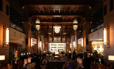 Toronto 'daki bir lobi restoranı Fairmont kraliyet oteli şehir merkezinde Union İstasyonu ve finans merkezine yakın.