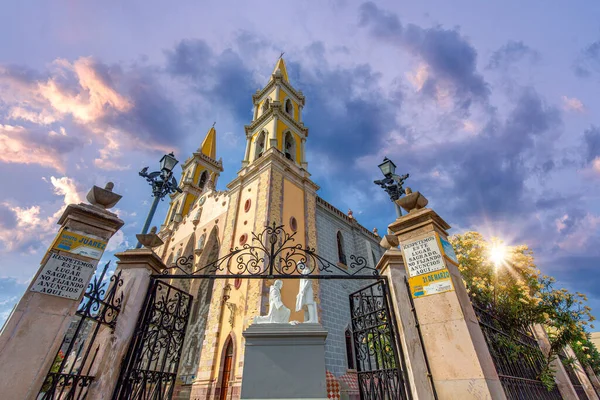 Katedral Immaculate Conception di pusat kota bersejarah Mazatlan Centro Historico — Stok Foto