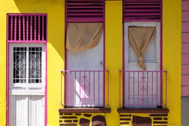 Panama, Panama City tarihi merkezi Casco Viejo renkli sokaklar ve sömürge mimarisi