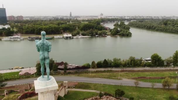 Pobednik aka The Victor Monument on Kalemegdan Fortress, Belgrade. Aerial View — Stock Video