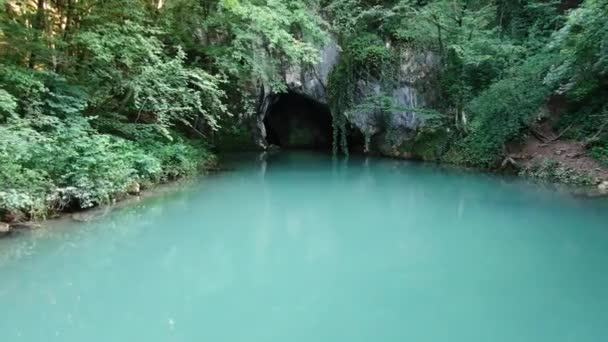 Природна краса Сербії, Krupajsko Vrelo Natural Spring and Pool in Cave Front — стокове відео