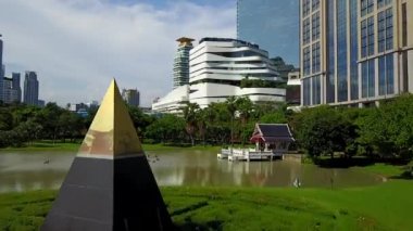 Bangkok Tayland 'daki Benchasiri Parkı ve Mahallesi Hava Görüntüsü