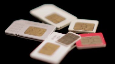 GSM Sim Kartları, Makro Yakın Çekim. Cep telefonu çiplerinin farklı boyutları