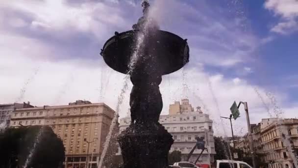 Fountain at Plaza Misiones, Square in Downtown Buenos Aires, Argentina — стокове відео