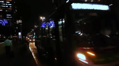 Sao Paulo, Brezilya. Yoğun Gece Trafiği ve Toplu Taşımacılık, Paulista Caddesi