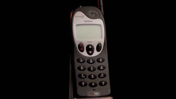 Bosch GSM 738 teléfono móvil vintage de 1990, girando de cerca — Vídeos de Stock