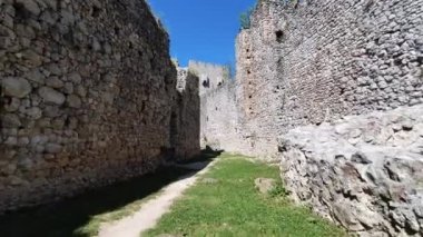 Sırbistan 'ın Manasija Manastırı Etrafındaki Eski Kale Duvarları. Ortaçağ Tarihi