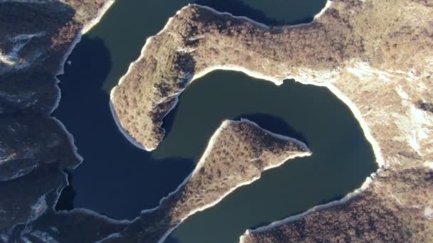 Uvac River Canyon and Meanders, Přírodní rezervace v západním Srbsku, Birdseye Aerial — Stock video