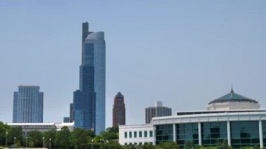 Lüks Condomium Binaları ve Shedd Akvaryumu, Chicago, Illinois ABD, Slowmotion