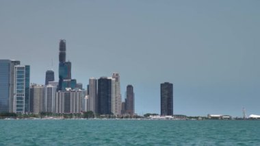 Chicago Downtown ve Waterfront Panorama, Slow Motion, Michigan Gölü Manzarası