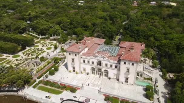 Drone Aerial View of Vizcaya Museum and Gardens, Miami USA, Historic Landmark — Stock Video