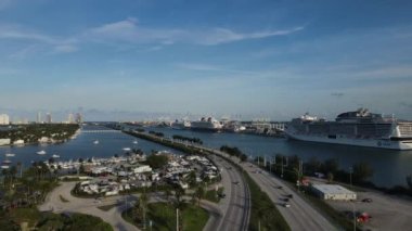 Miami Florida ABD, Hava Manzarası, Gemi Limanı Terminali ve MacArthur Geçidi