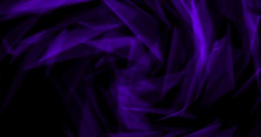 Mor tonların geometrik şekilleri ışığı yansıtıyor, karanlık bir arkaplanda kaotik bir şekilde hareket ediyor.