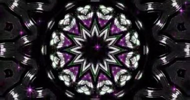 Siyah arka planda dönen morumsu kaleydoskoplar. Soyut hareket grafikleri. Fraktal animasyon. Güzel parlak bir süs. Sonsuz döngü