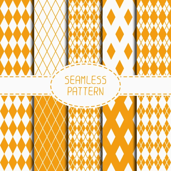 Uppsättning av geometriska gul orange seamless mönster med romb, torget. Samling av omslagspapper. Papper för scrapbook. Vackra vektor bakgrund. Plattsättning. Snygg grafisk struktur för din design. — Stock vektor