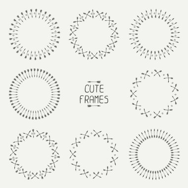 Oklar çerçeve kümesi. Trendy elle çizilmiş stil doodles. Kroki. Resimde. Vektör etnik eşarplı, oklar ve yerel tarzı ayarlayın. Dekoratif elemanlar tasarımınız için. Kabile Kızılderili