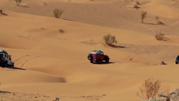 Novembro 2015. condução de carro off-road no deserto do Saara, tunisia, 4x4 aventura sahara — Vídeo de Stock
