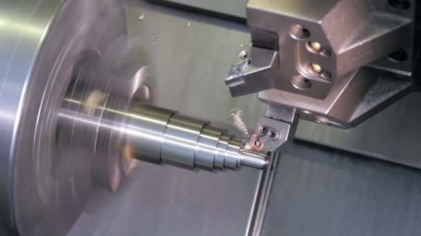 Industriële details, metalen draaien — Stockvideo