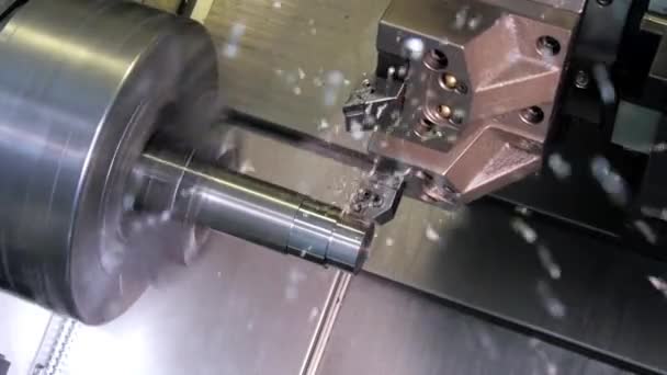 Industriële details, metalen draaien — Stockvideo