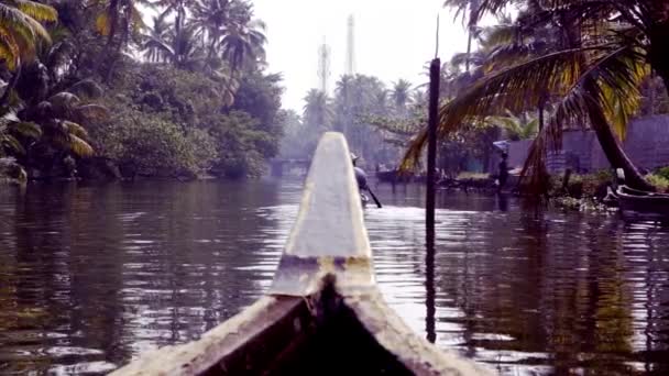 Canoe boats on backwaters of Kerala State, South India — Stock Video