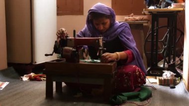Varanasi, Hindistan, terzi iş başında