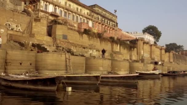 India, Varanasi városkép és Gangesz folyó, március 2015 — Stock videók