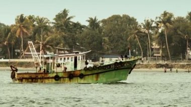 Kerala Backwaters, Güney Hindistan, balıkçı teknesi