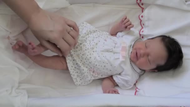 bebé recién nacida niña