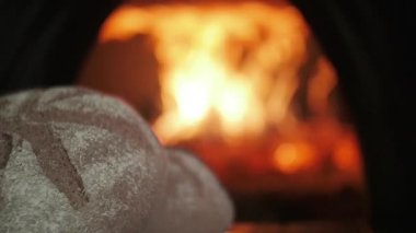 ahşap fırında pişmiş ekmek