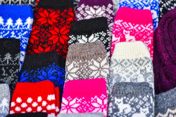 Woollen mitts in the famous handicraft mart Kaziukas, Vilnius, Lithuania — Stock Photo, Image