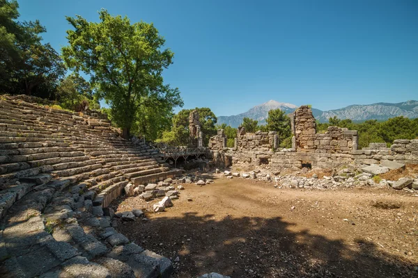 Antické divadlo v antické město Phaselis, část města Antalya, Turecko — Stock fotografie