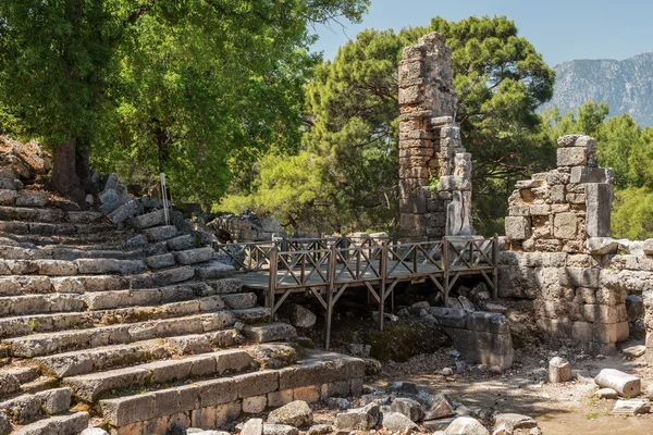 Antické divadlo v antické město Phaselis, část města Antalya, Turecko — Stock fotografie