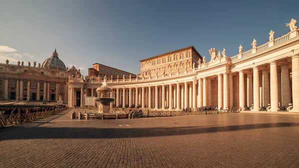 Cidade do Vaticano e Roma, Itália: Praça de São Pedro — Fotografia de Stock