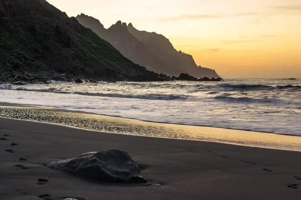 Tenerife plaj güzel gün batımı — Stok fotoğraf