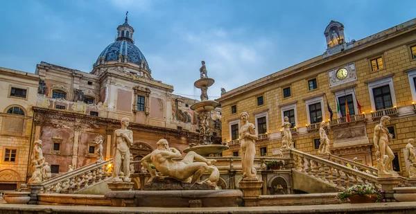 Palermo, Sicilya, İtalya: Piazza Pretoria — Stok fotoğraf