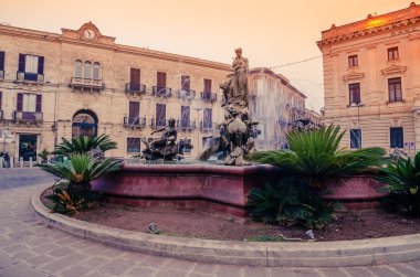 Syracuse, Sicilya, İtalya: Archimede Meydanı