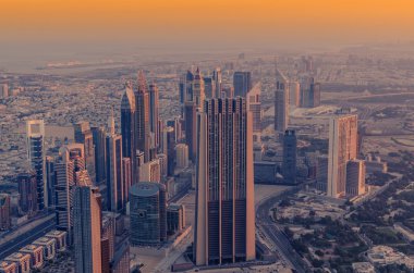 Dubai, Birleşik Arap Emirlikleri: şehir merkezinde gündoğumu