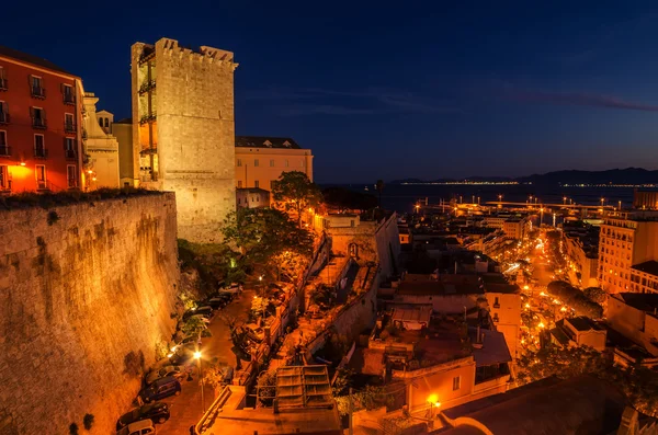 Cagliari, Isla de Cerdeña, Italia: vista aérea del casco antiguo — Foto de Stock