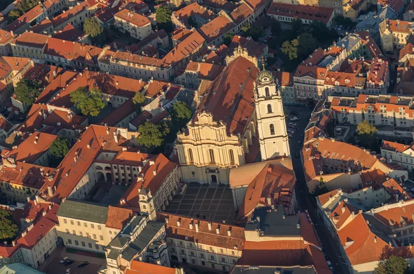 Centrum Wilna, Litwa. Widok z lotu ptaka z sterowanych obiekty latające. — Zdjęcie stockowe