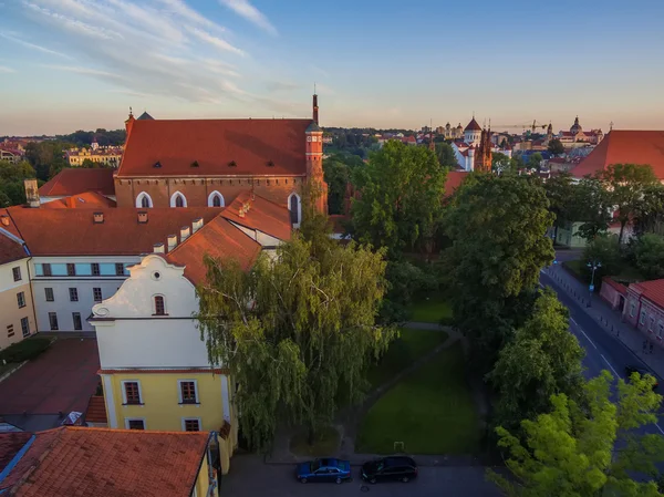 AERIAL. Старый город Вильнюса, Литва — стоковое фото