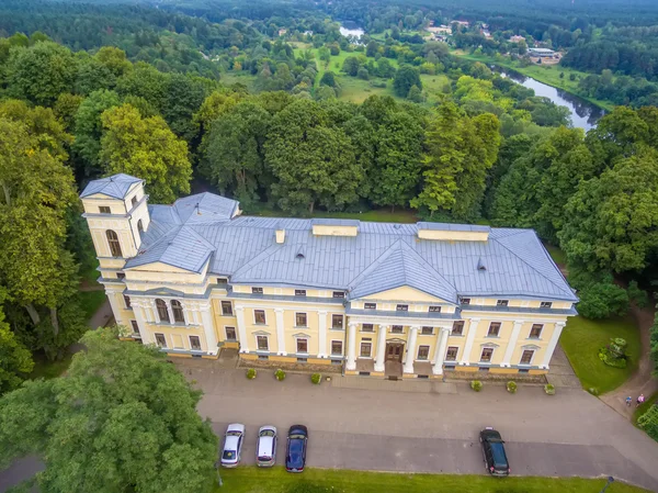 Vista superior del palacio Verkiai en Vilna, Lituania — Foto de Stock