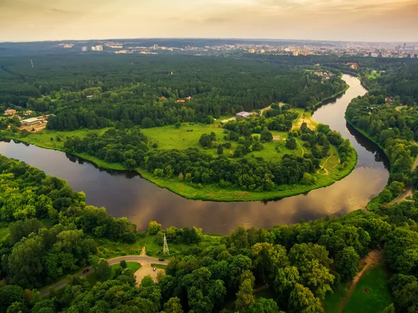 Neris Nehri ve Vilnius Litvanya parklarda Üstten Görünüm