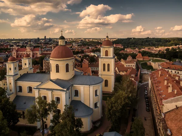 AERIAL. Vilnius, Lithuania: Orthodox Church and monastery of Holy Spirit, — Stock Photo, Image