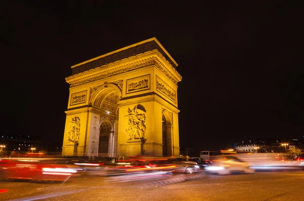 拱的胜利在巴黎 (法国) 星的夜晚 — 图库照片