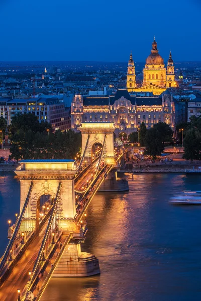 The Szechenyi Chain Bridge in Budapest, Hungary — Stock Photo, Image