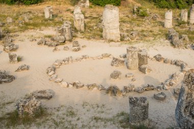 Bulgaristan'ın taş orman (Pobiti Kamani)
