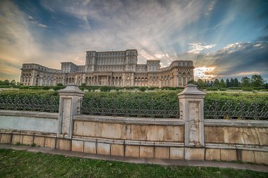 Bükreş, Romanya Parlamento Sarayı