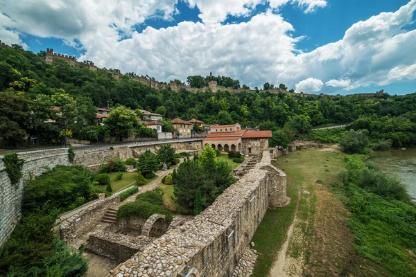 Veliko Tarnovo, historické hlavní město Bulharska — Stock fotografie