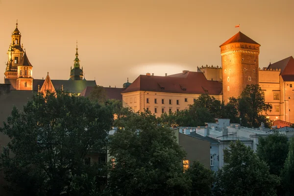 Krakkó, Lengyelország: Wawel kastély a naplementében — Stock Fotó