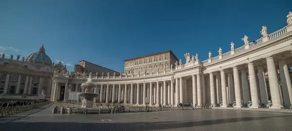 Cidade do Vaticano e Roma, Itália: Praça de São Pedro — Fotografia de Stock